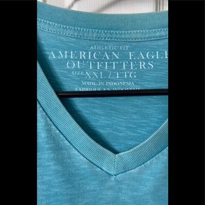 American Eagle XXL v-neck short sleeve T-shirt